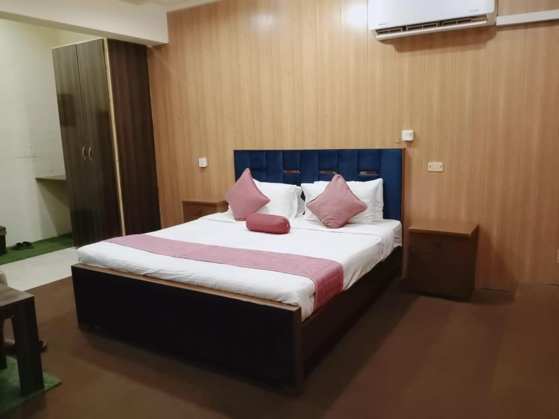 Westin Suites Lahore Phòng bức ảnh